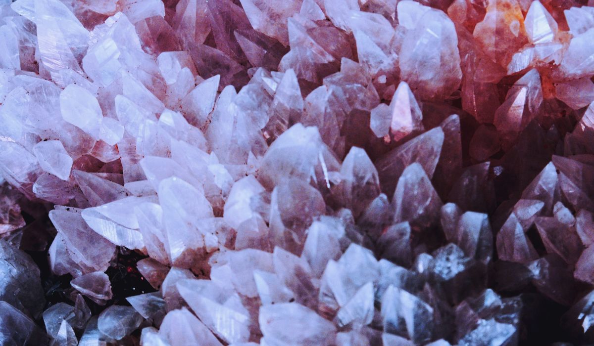 How to Cleanse Amethyst Safely Without Damaging Its Surface